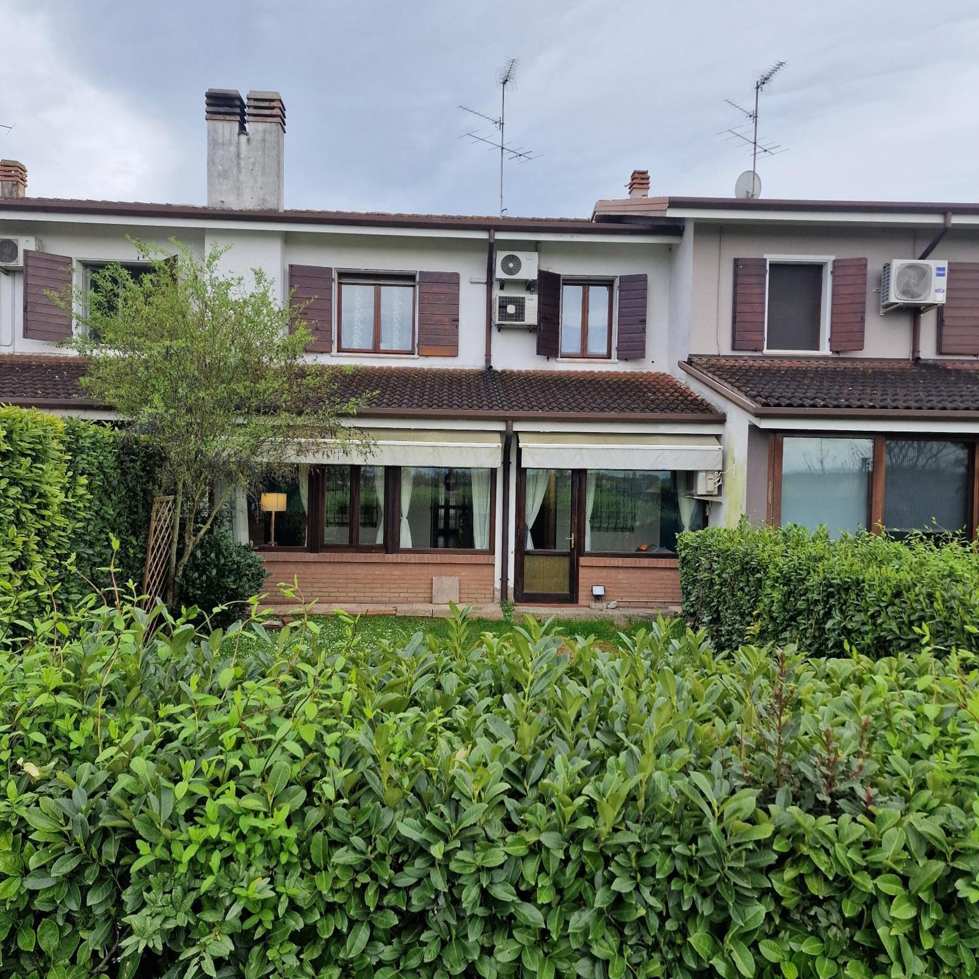 Bagnolo San VitoResidenza Vittoria别墅 外观 照片